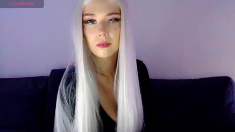 Snapshot of pervyblonde chatting on January 7, 12:09 pm Isabella online show from January 7, 12:09 pm