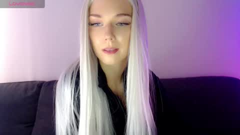 Snapshot of pervyblonde chatting on January 27, 11:32 am Isabella online show from January 27, 11:32 am