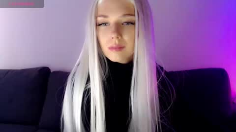 Snapshot of pervyblonde chatting on February 12, 12:55 pm Isabella online show from February 12, 12:55 pm