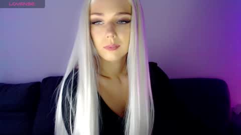 Snapshot of pervyblonde chatting on February 28, 7:58 am Isabella online show from February 28, 7:58 am