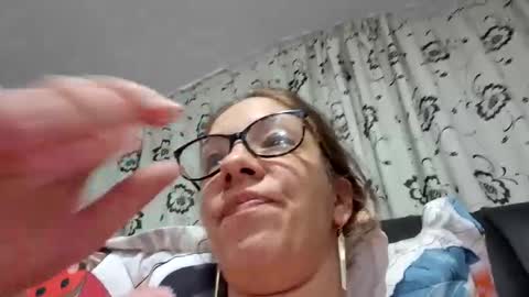 Snapshot of pervygirl69 chatting on December 29, 7:43 pm Lisa - online show from December 29, 7:43 pm