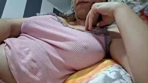 Snapshot of pervygirl69 chatting on January 27, 6:52 pm Lisa - online show from January 27, 6:52 pm