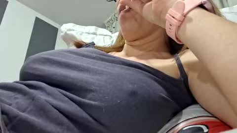 Snapshot of pervygirl69 chatting on February 25, 6:20 pm Lisa - online show from February 25, 6:20 pm