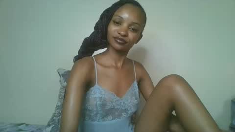 Snapshot of petal_palette chatting on May 10, 8:58 pm Lolly online show from May 10, 8:58 pm
