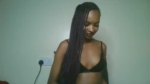 Snapshot of petal_palette chatting on May 11, 8:28 pm Lolly online show from May 11, 8:28 pm