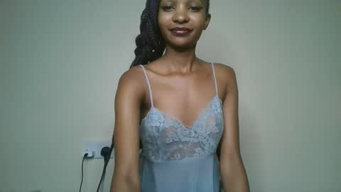 Snapshot of petal_palette chatting on May 24, 5:23 am Lolly online show from May 24, 5:23 am