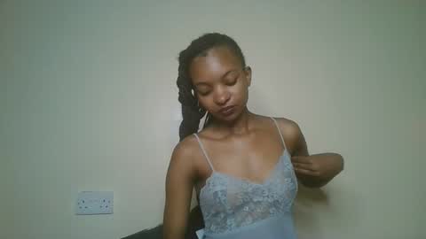 Snapshot of petal_palette chatting on May 30, 8:22 am Lolly online show from May 30, 8:22 am