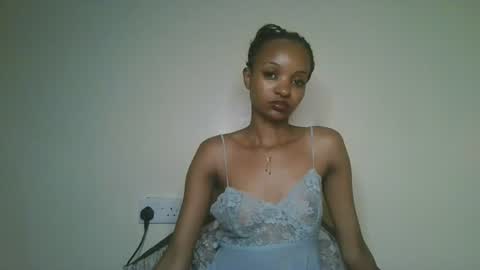 Snapshot of petal_palette chatting on June 16, 12:52 pm Lolly online show from June 16, 12:52 pm