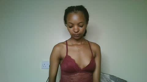 Snapshot of petal_palette chatting on June 17, 5:58 pm Lolly online show from June 17, 5:58 pm