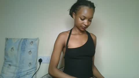 Snapshot of petal_palette chatting on June 30, 9:05 pm Lolly online show from June 30, 9:05 pm