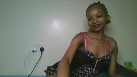 Snapshot of petal_palette chatting on July 5, 5:25 am Lolly online show from July 5, 5:25 am