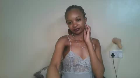 Snapshot of petal_palette chatting on July 15, 7:46 am Lolly online show from July 15, 7:46 am