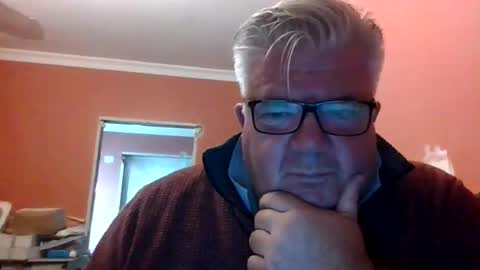 Snapshot of pete112991 chatting on October 4, 1:42 pm pete112991 online show from October 4, 1:42 pm