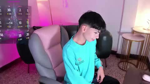 Peter online show from December 17, 6:03 pm