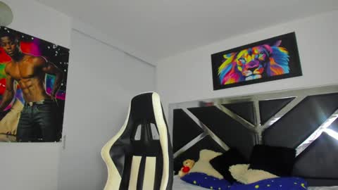 Snapshot of peter_coleman chatting on December 20, 5:47 am PeterColeman online show from December 20, 5:47 am