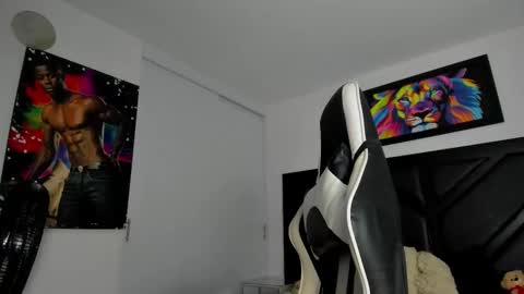 Snapshot of peter_coleman chatting on November 2, 10:12 pm PeterColeman online show from November 2, 10:12 pm