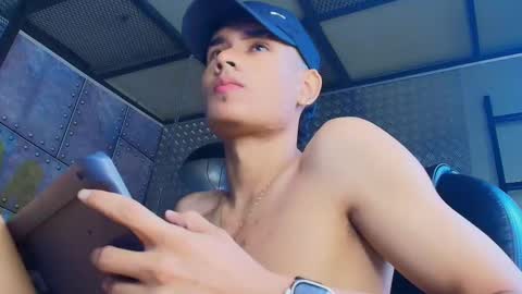 petersanders1 online show from December 1, 11:48 am