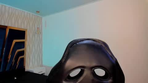 Snapshot of petesevans_1 chatting on October 28, 11:18 pm PETES EVANS new account online show from October 28, 11:18 pm