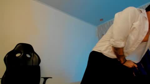 Snapshot of petesevans_1 chatting on November 14, 11:24 pm PETES EVANS new account online show from November 14, 11:24 pm