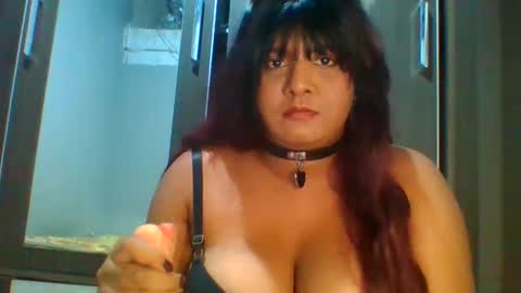Snapshot of petite_18 chatting on October 8, 1:47 am Lunna Wolf online show from October 8, 1:47 am