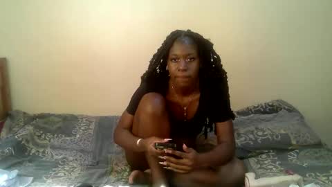 Snapshot of petite_anyaa chatting on November 10, 12:04 pm Anya online show from November 10, 12:04 pm