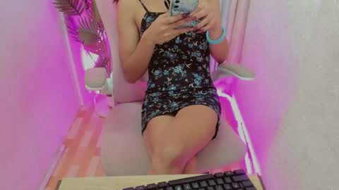 petite_barbie88 online show from July 22, 10:29 am