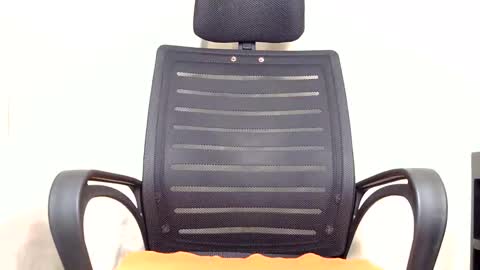 Snapshot of petite_freakette chatting on May 22, 7:59 am Moon online show from May 22, 7:59 am