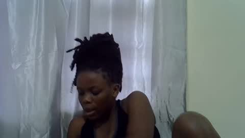 petite_melan online show from November 13, 5:06 am