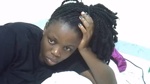 petite_melan online show from November 19, 4:34 am