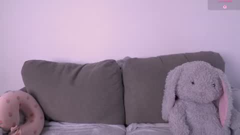 Snapshot of petite_paola chatting on July 2, 3:29 pm petite paola online show from July 2, 3:29 pm
