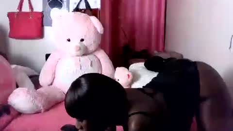 petite_princes online show from June 22, 5:54 pm