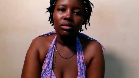 petite_queen001 online show from March 16, 1:22 am