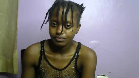 petite_star2 online show from October 23, 10:30 pm