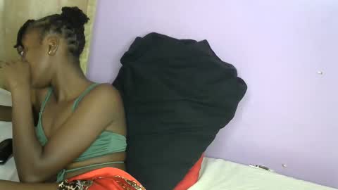 petite_star2 online show from November 10, 10:36 am