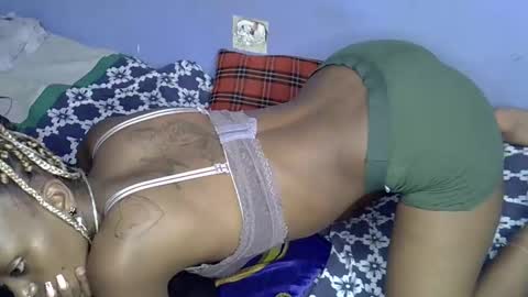 petite_star2 online show from March 14, 8:14 pm