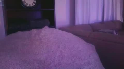 Snapshot of petite_treat_ chatting on January 19, 6:20 am petite treat online show from January 19, 6:20 am