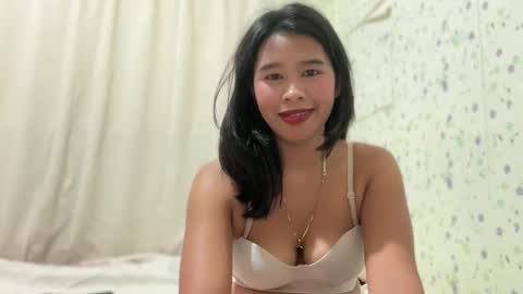 petiteasian01 online show from March 8, 6:28 am