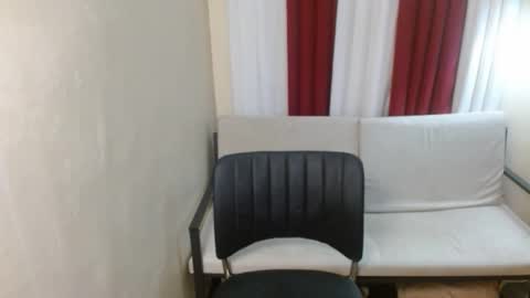 Snapshot of petiteasianjade chatting on November 29, 6:00 pm Jade online show from November 29, 6:00 pm