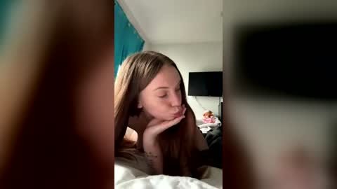 cutie pie online show from June 27, 10:15 pm