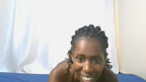 Snapshot of petiteblackjuicy chatting on July 28, 5:03 am Amara online show from July 28, 5:03 am