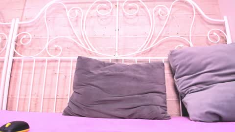 Charlize XL online show from December 24, 7:49 am