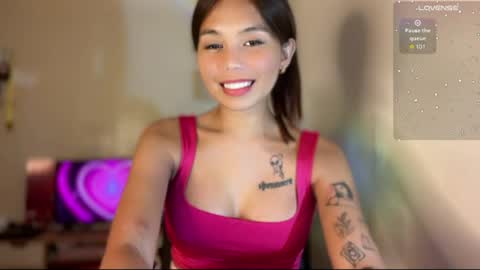 Snapshot of petitegirlx69 chatting on July 28, 9:15 am miss lisa online show from July 28, 9:15 am