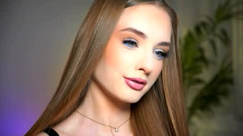 Petitegonwiild online show from March 13, 5:52 pm