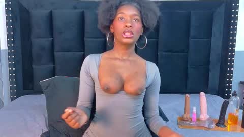little sharon online show from June 27, 2:38 am