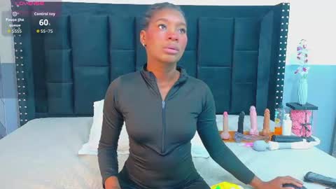 little sharon online show from July 29, 2:43 am
