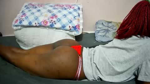 Snapshot of petitetasha chatting on September 9, 6:13 am petitetasha online show from September 9, 6:13 am