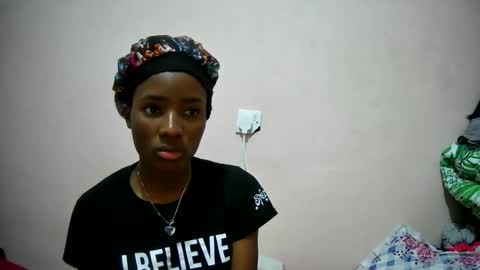 Snapshot of petitetasha chatting on September 12, 8:14 am petitetasha online show from September 12, 8:14 am