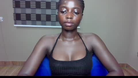 petitexxebony online show from June 2, 3:19 am
