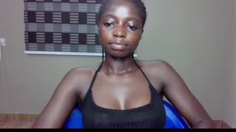 petitexxebony online show from June 11, 12:32 am