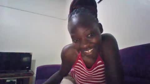 petitsexyone online show from December 2, 11:56 pm